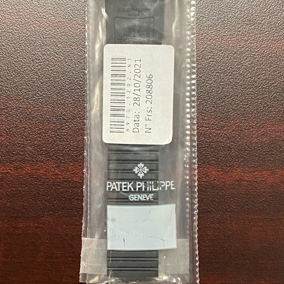 Patek Philippe Black Rubber Strap - Picture 3 of 4